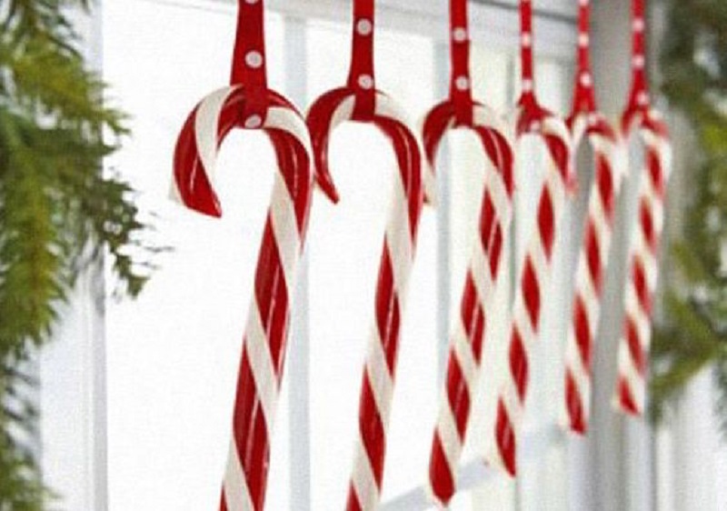 candy-canes-christmas-decorations