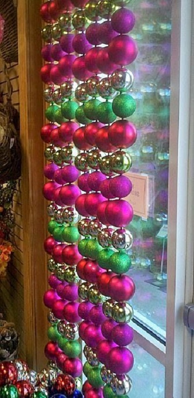 christmas-decorating-ideas-for-office-windows