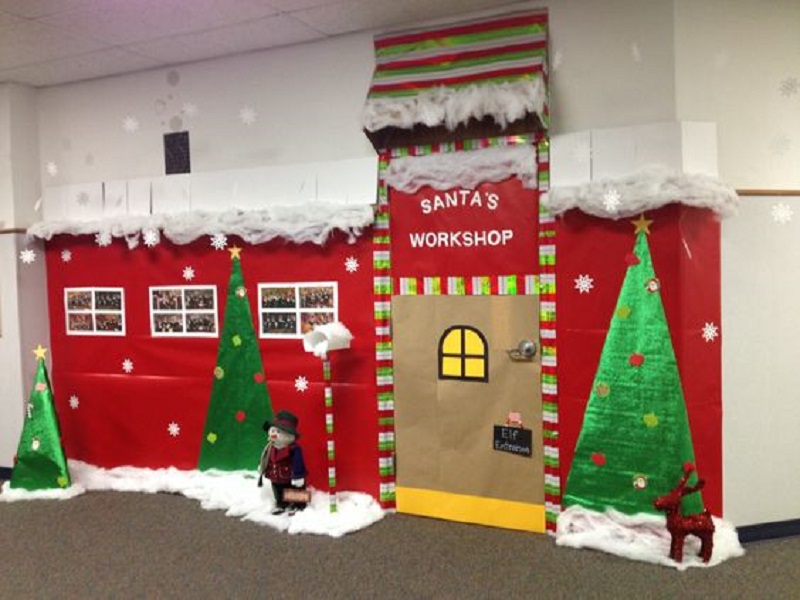 christmas-decorations-for-the-office-doors