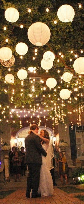 diy-paper-lantern-wedding-decorations