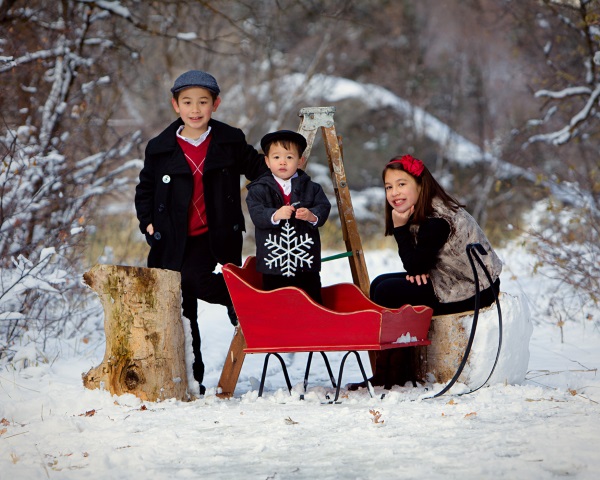 Christmas-Picture-Ideas-for-Brothers-and-Sisters