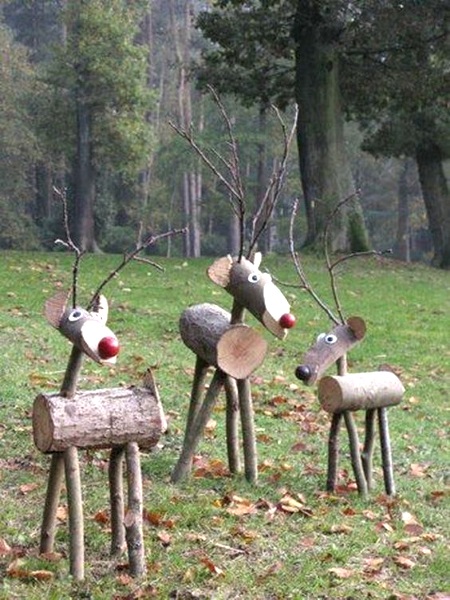 reindeer-outdoor-christmas-decorations