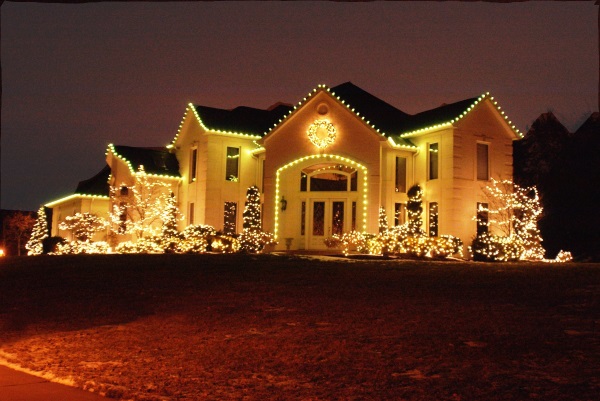 Magical Christmas House Lights Ideas – Pink Lover