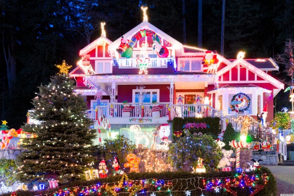 Magical Christmas House Lights Ideas – Pink Lover