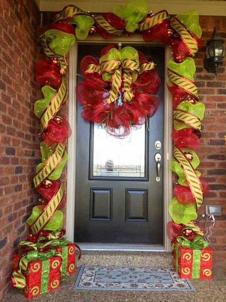 50 Christmas Door Decoration Ideas – Pink Lover