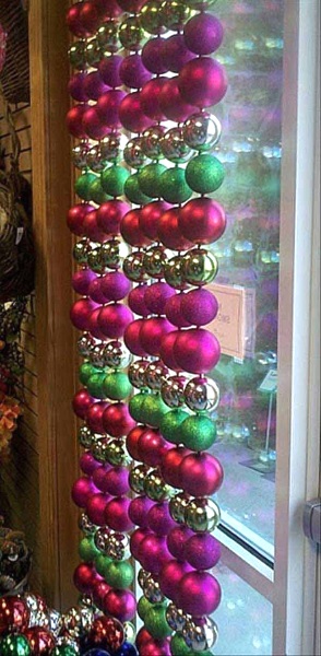 easy-diy-christmas-decorations-for-windows