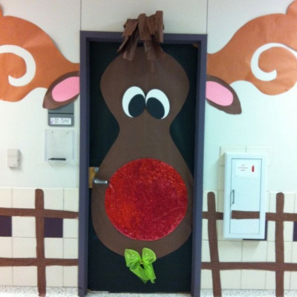 rudolph-christmas-door-decoration