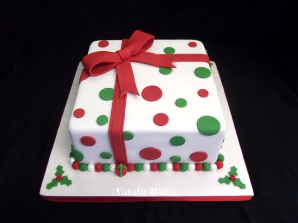 Easy Buttercream Christmas Cake - I Scream for Buttercream