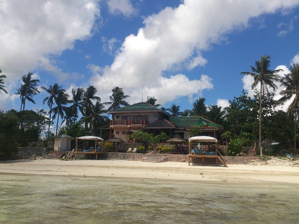 blue-wave-inn-resort-siquijor-beach-10