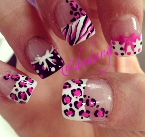 hello-kitty-french-tip-nail-art-designs