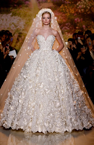 beautiful wedding dress