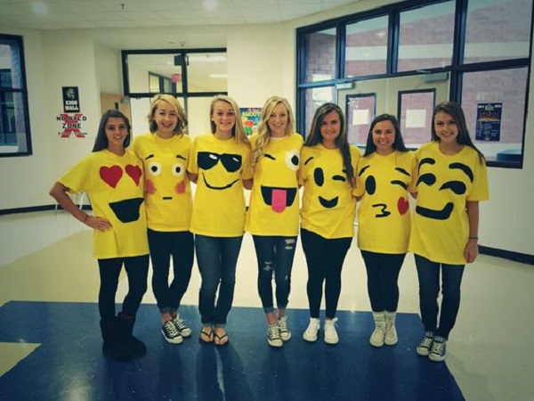 DIy Emoji Costume