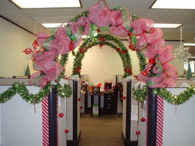 40 Christmas Decoration Ideas for Office – Pink Lover